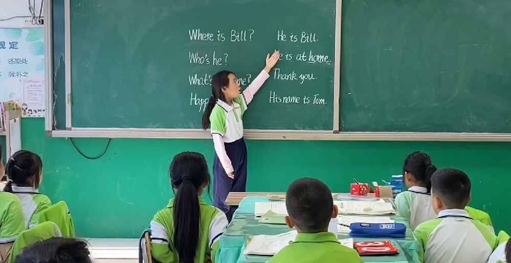 华油荣德小学办学特色之二——爱英语创新课堂视频8